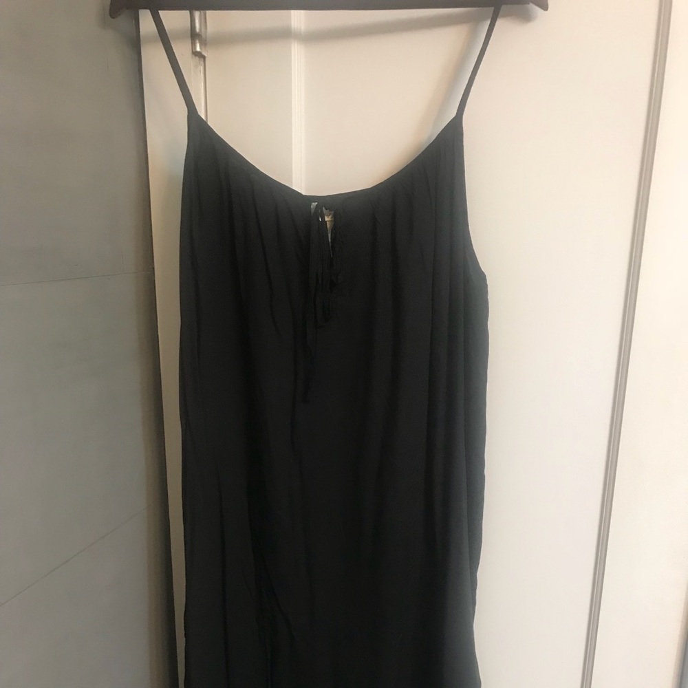 H&M knee length black dress with keyhole 16